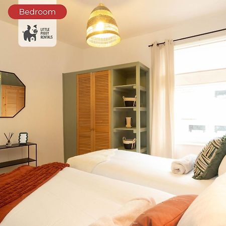 2 Bedroom Apartment By Littlepiggyrentals Short Lets & Serviced Accommodation Leicester With Wi-Fi, Free Parking & Outdoor Area 部屋 写真