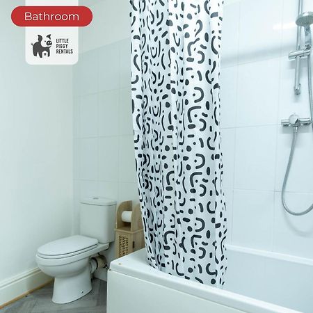 2 Bedroom Apartment By Littlepiggyrentals Short Lets & Serviced Accommodation Leicester With Wi-Fi, Free Parking & Outdoor Area エクステリア 写真
